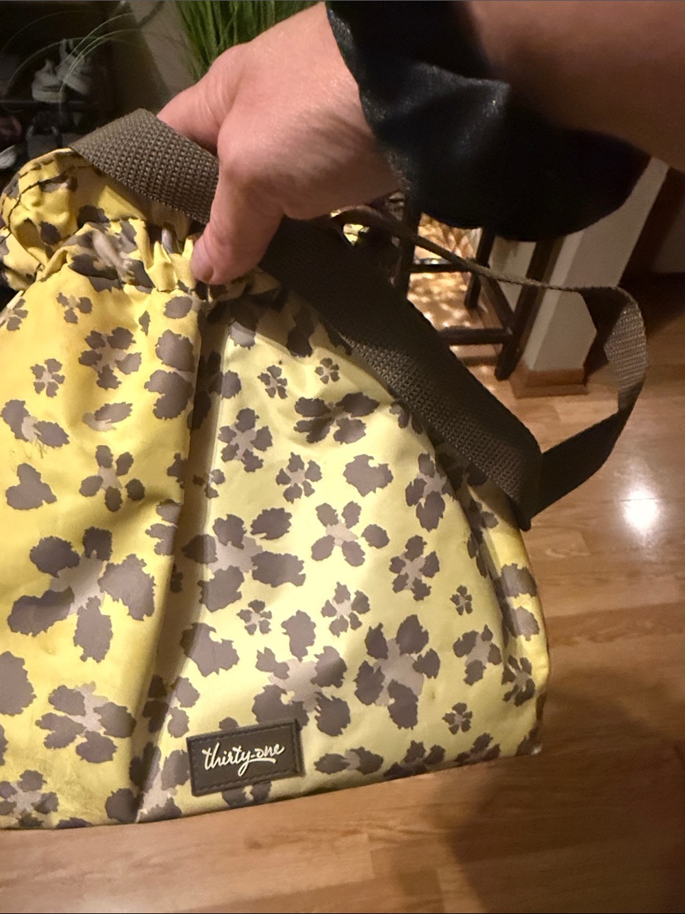 thirty-one Yellow Floral Drawstring Tote with Gray Print